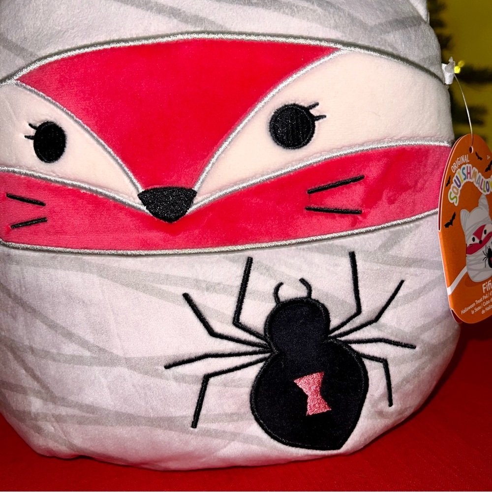 NWT ๐ฅ 10" Fifi Halloween Treat Pail Squishmallow - Picture 2 of 8